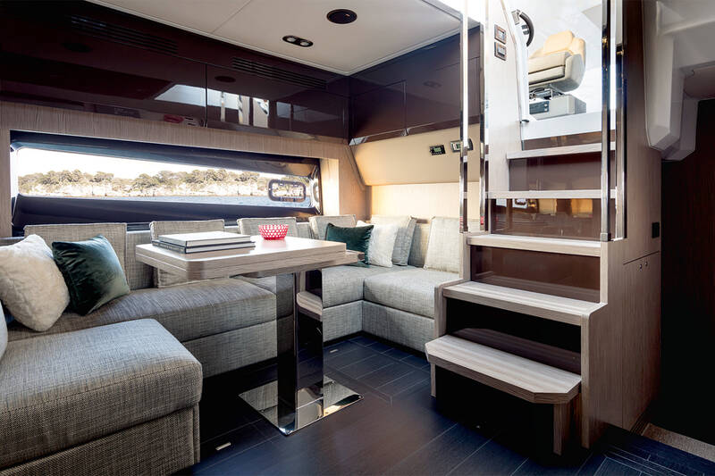 Dinette on lower deck