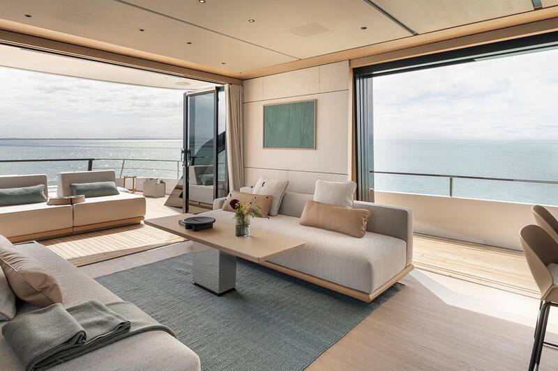 Upper deck salon