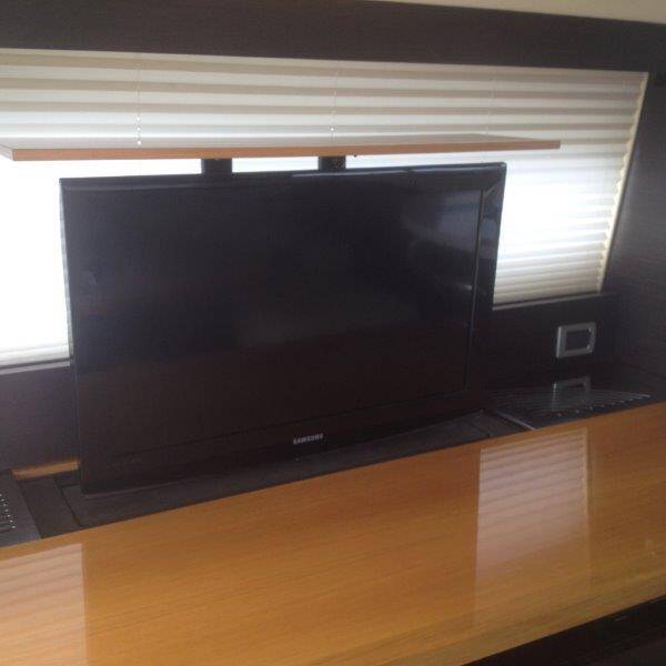 TV in salon