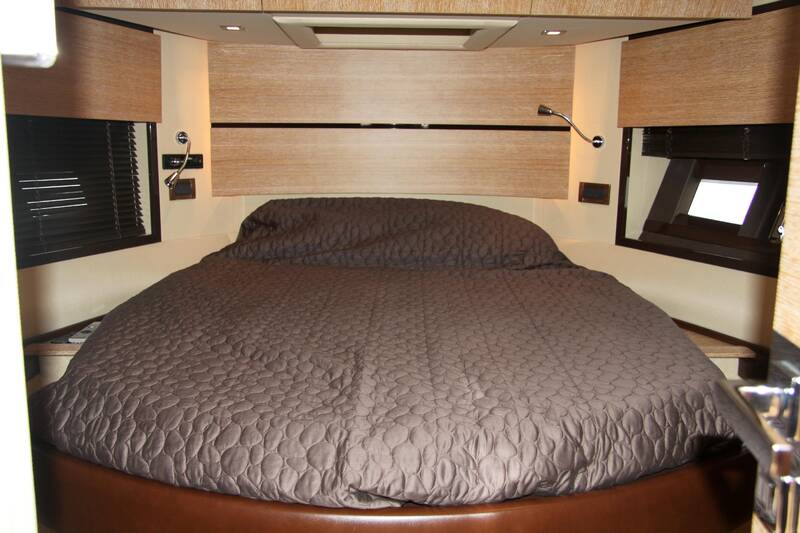 Bow cabin