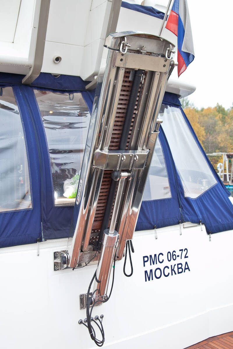 Stern gangway