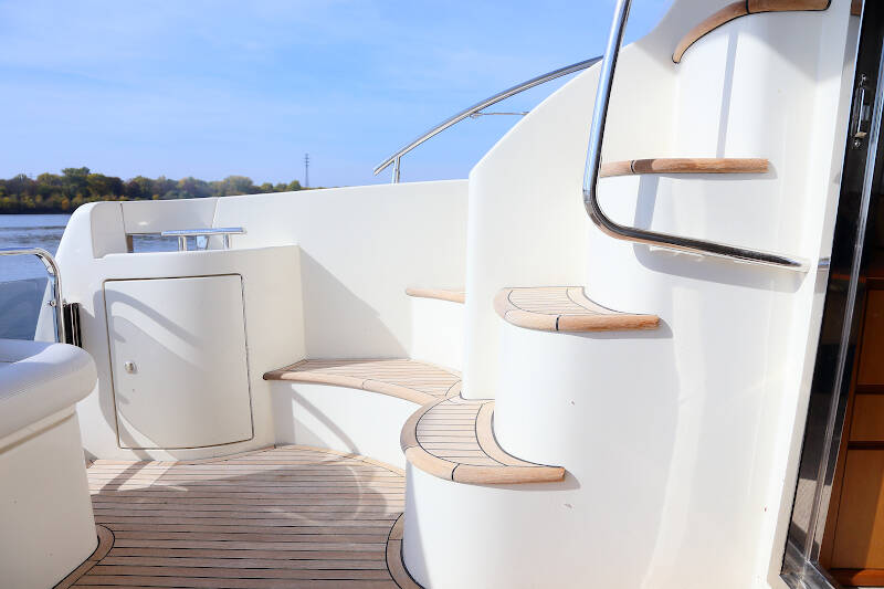 Stairs to the flybridge