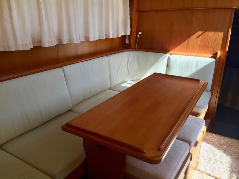 Dining area on lower deck