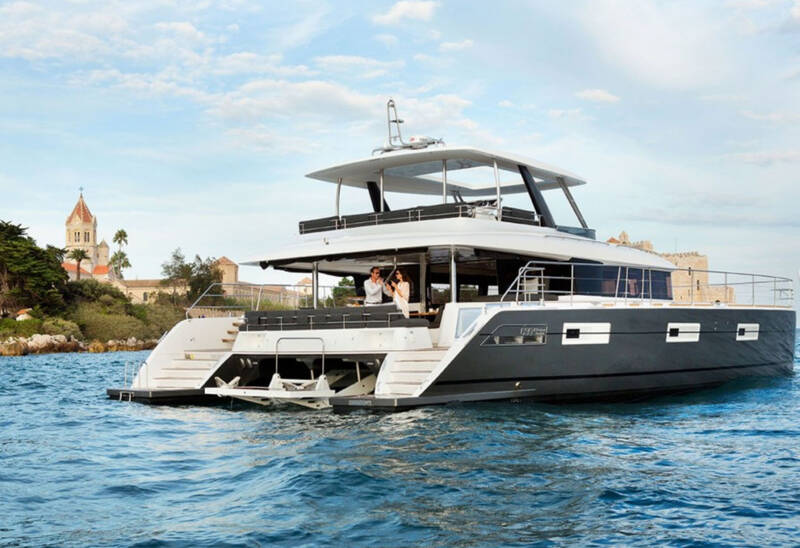 Exterior M/Y LONG MONDAY 