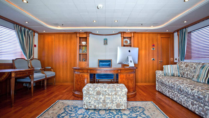 Rodriquez 38m M/Y APOLA