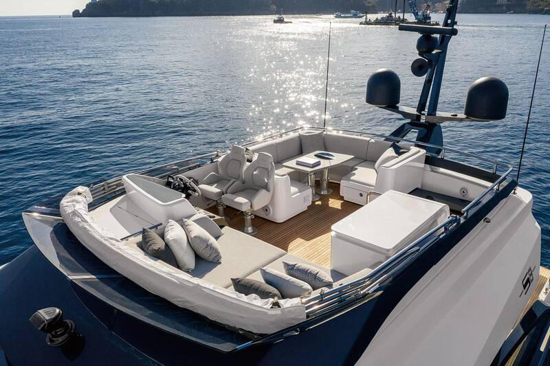 Sport Flybridge