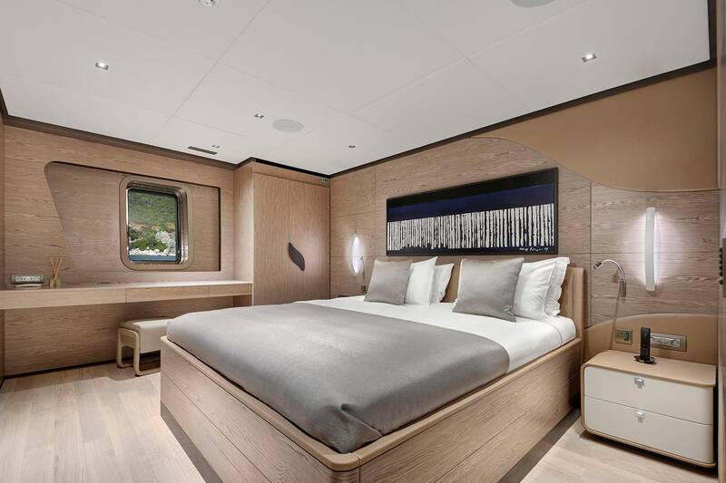 Guest cabin on starboard side