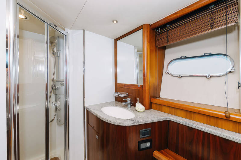 Guest cabin