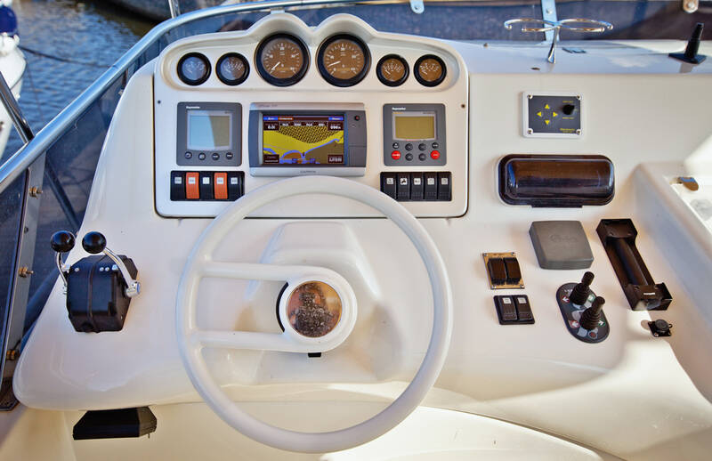 Upper helm. The Interior Of The Azimut 50 - 2004