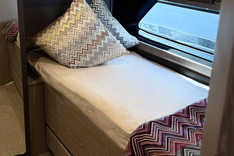 Guest cabin
