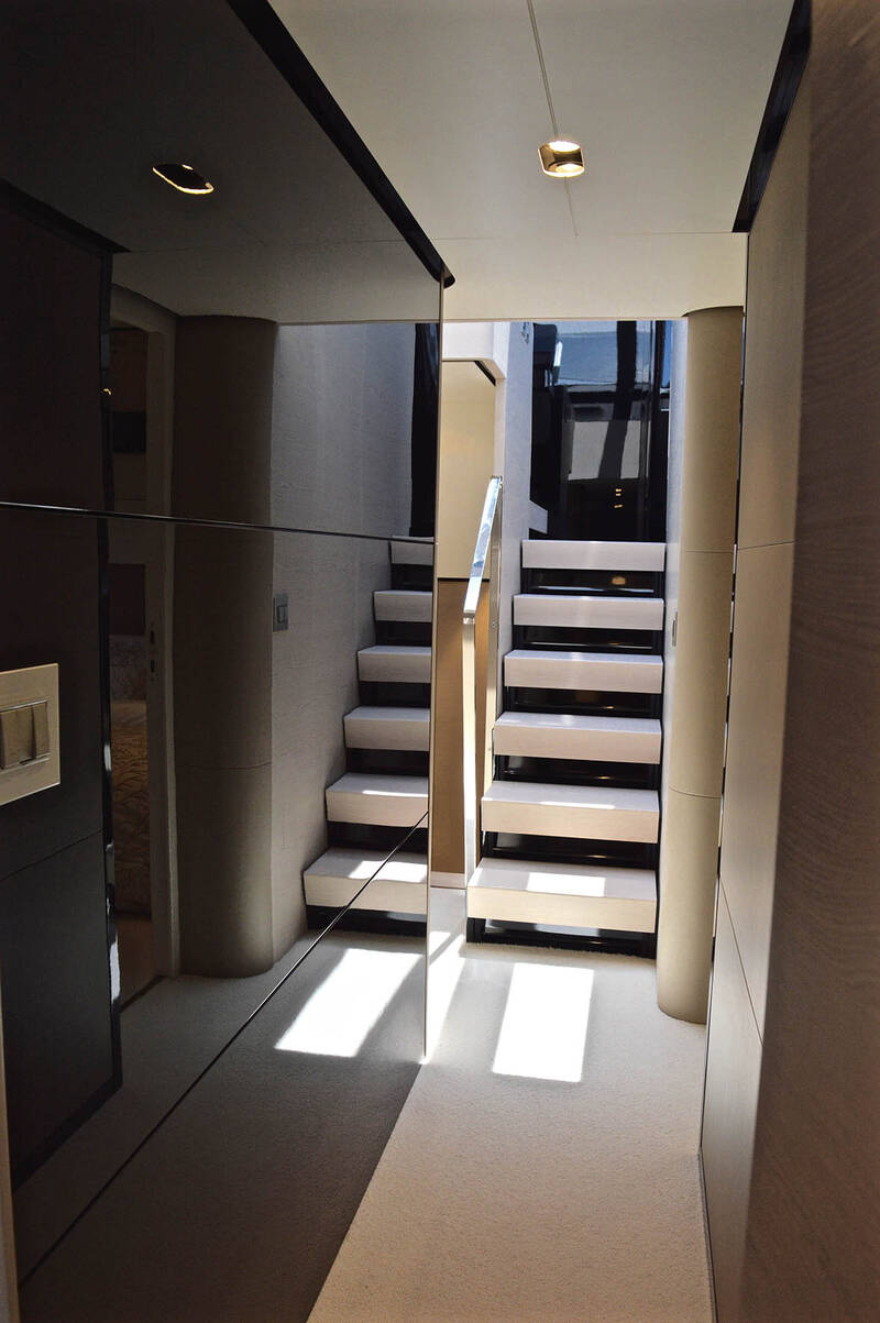 Steps to lower deck