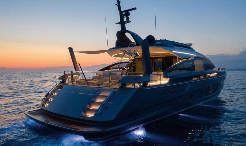 Exterior Azimut Grande S10