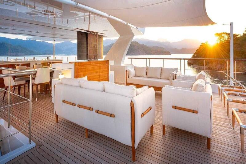 Sundeck lounge area