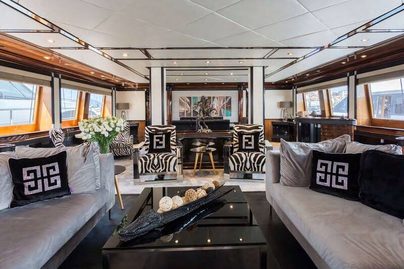 Saloon main deck