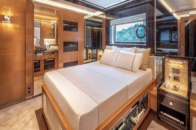 VIP double cabin