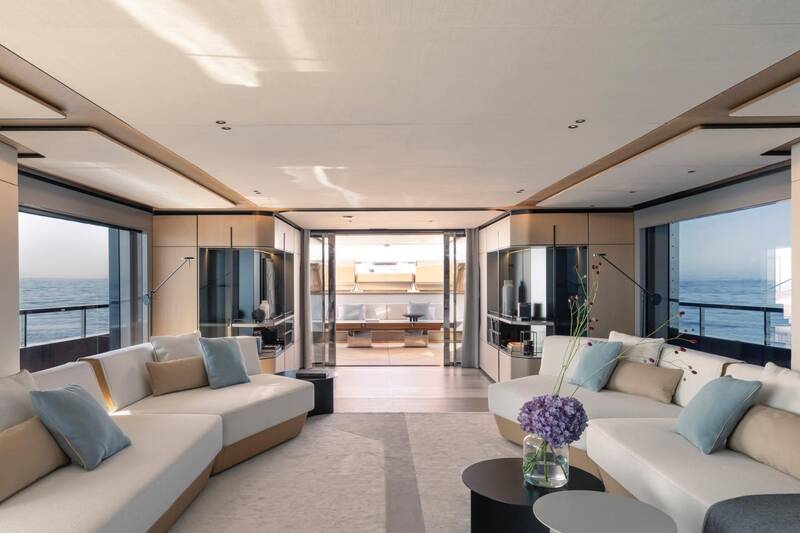 Main deck salon